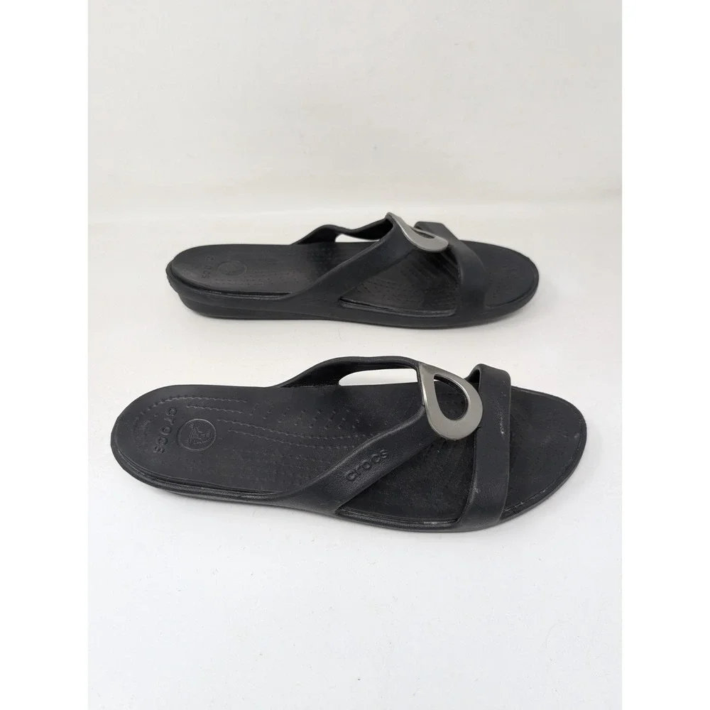 Crocs Sanrah‎ Women's Size 11 Beveled Silver Circle Black Slide Sandals Strappy
